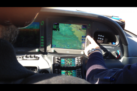 A LOS MANDOS DE LA CIRRUS SR22